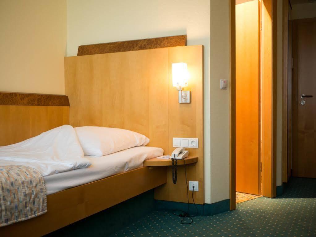 שטוטגרט Kronenhotel מראה חיצוני תמונה